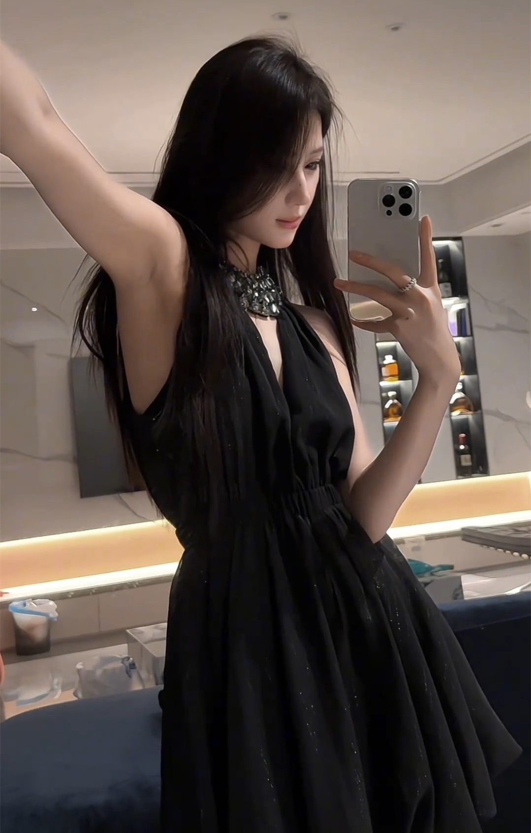 稍微一幸福点 就觉得肯定有诈#身高2米 #ootd穿搭