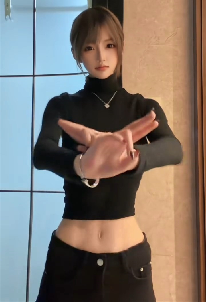 莫非这是传说中的冷脸萌？