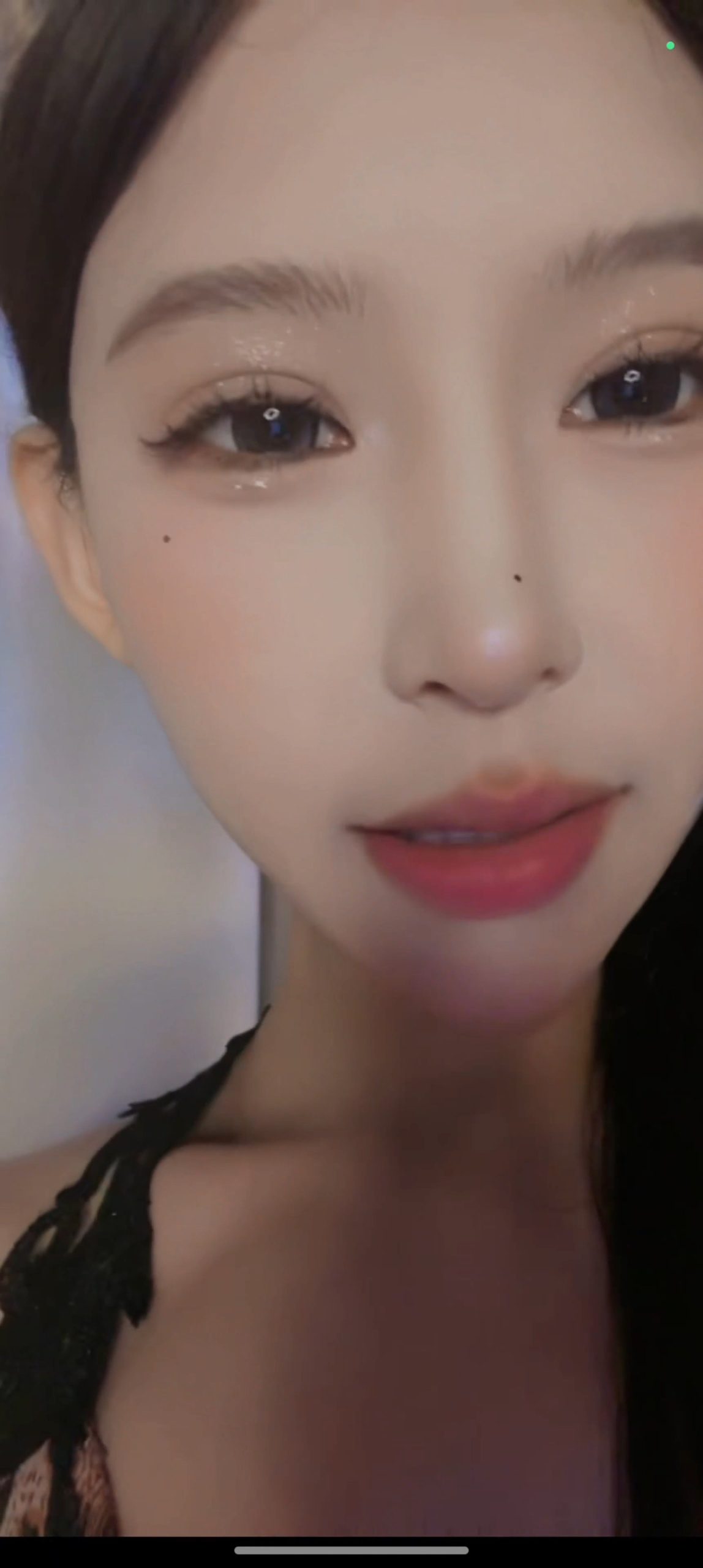 ⭐极品外围嫩模 夏夏裸聊1v1 5 白丝道具足交 尺度一对一