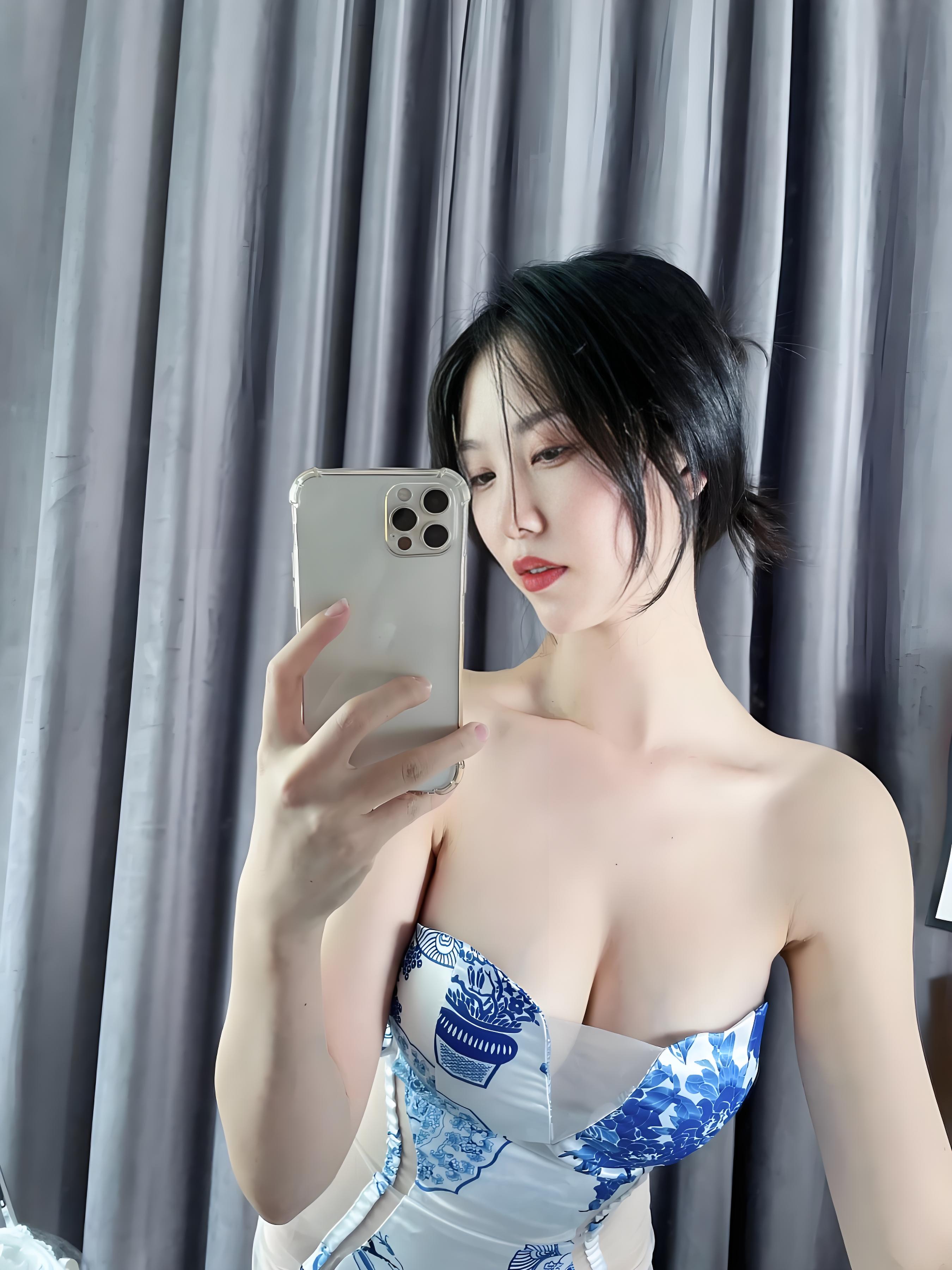 ♈ 抖娘-利世 – 青花瓷旗袍 【15P】【丽人丝语】